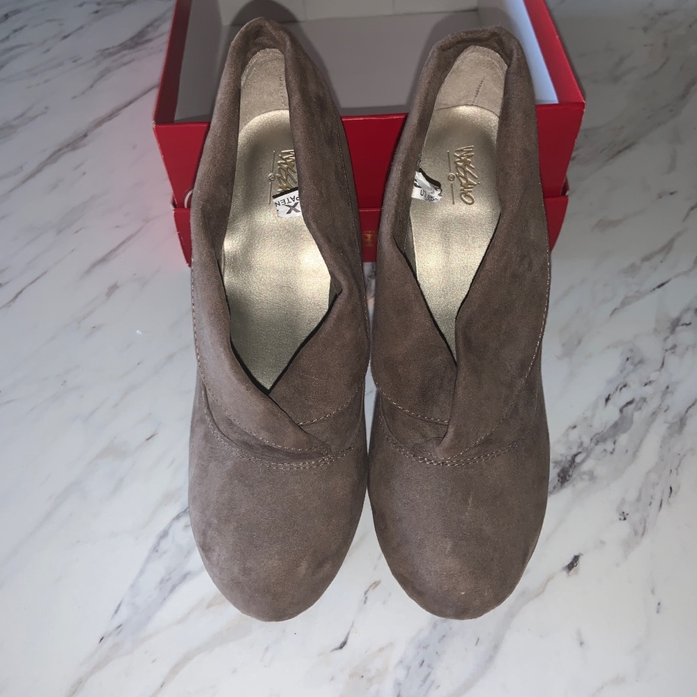 Mossimo (Target Brand) Heels women’s size 6